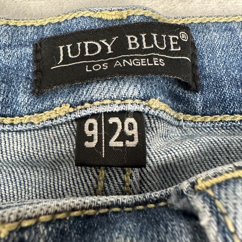 JUDY BLUE Boyfriend Fit Jeans Women's 9/29 Medium Wash Distressed - Picture 4 of 16